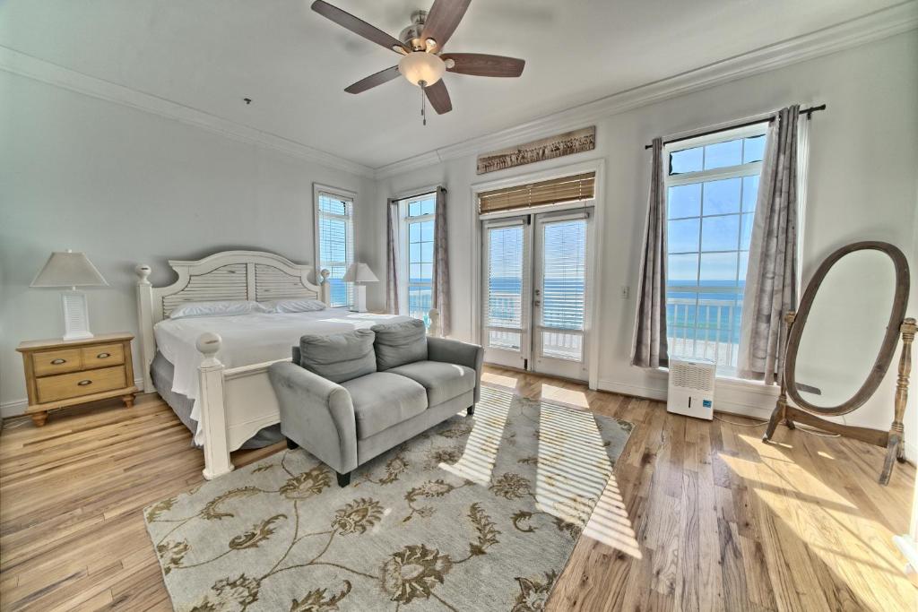 Beach House, Pineapple Villas in Panama City (FL)