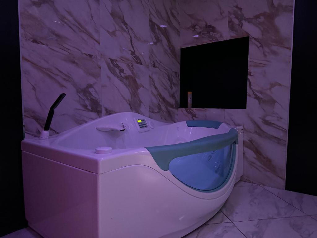 Maison Appartement Triplex avec jacuzzi et sauna - 5