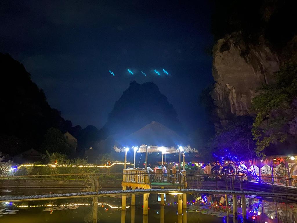 Thung lũng xanh Tràng An