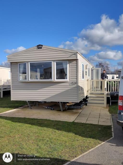 Luxury caravan with hot tub at tattershall lakes nita and marks tattershall retreat, Lincolnshire