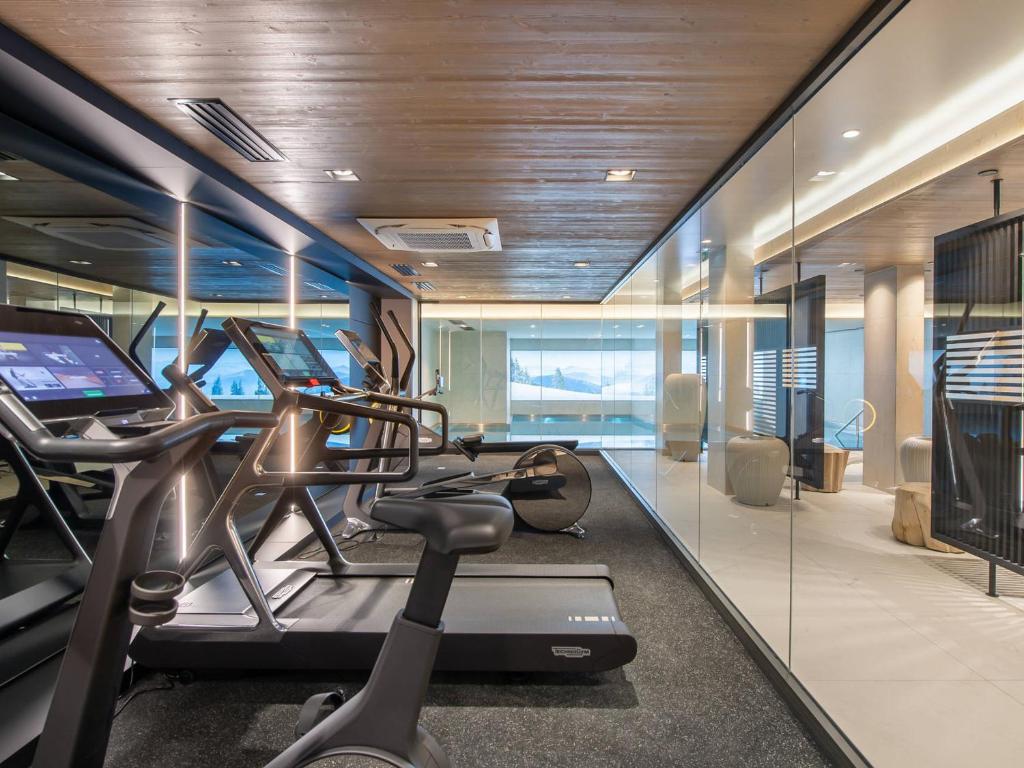 Chalet avec spa partagé, 5 chambres, piscine, parkings à Megève - FR-1-569-187 - 2
