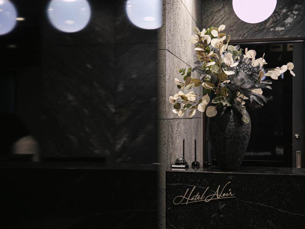 HOTEL NOIR 외관 및 객실