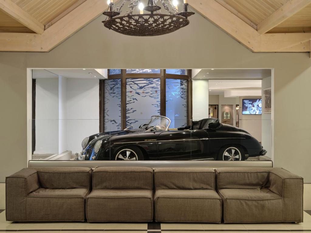 フロント・ロビー