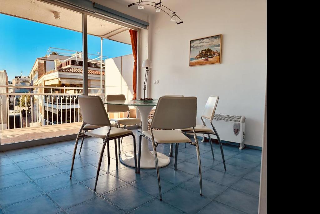 LETS HOLIDAYS Apartment with terrace near beach 2 - 5