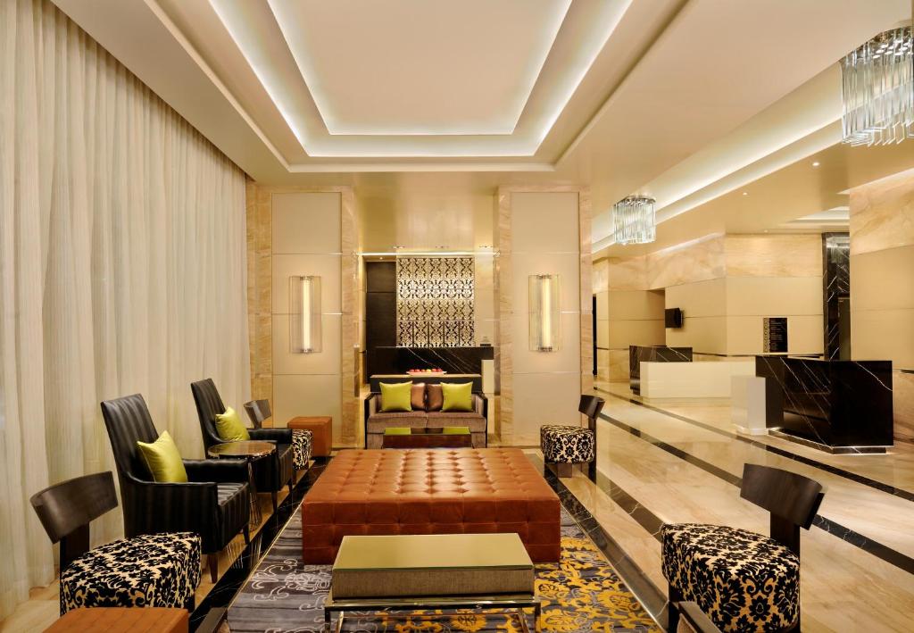 Lobby, DoubleTree Suites by Hilton Bengaluru Outer Ring Road in Bangalore
