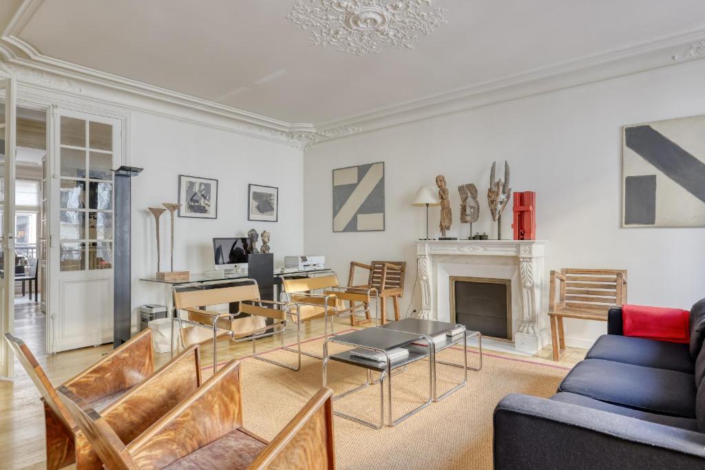 Gorgeous and large flat in the heart of Paris 09 - 2