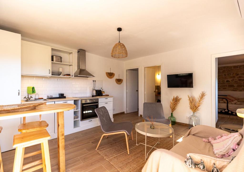 Masia Aubareda, San Martín de Tous