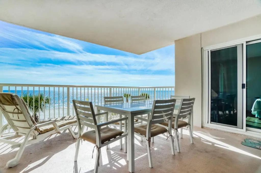 Sandy Key Unit 2-328, Pensacola