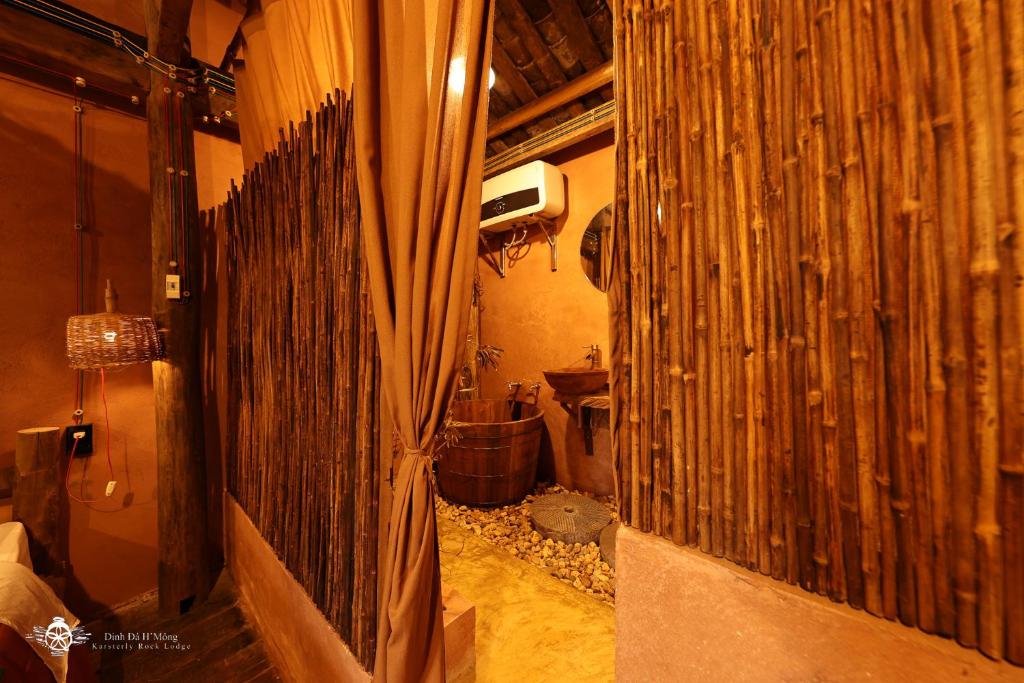 Dinh Đá H'Mong - Karsterly Rock Lodge