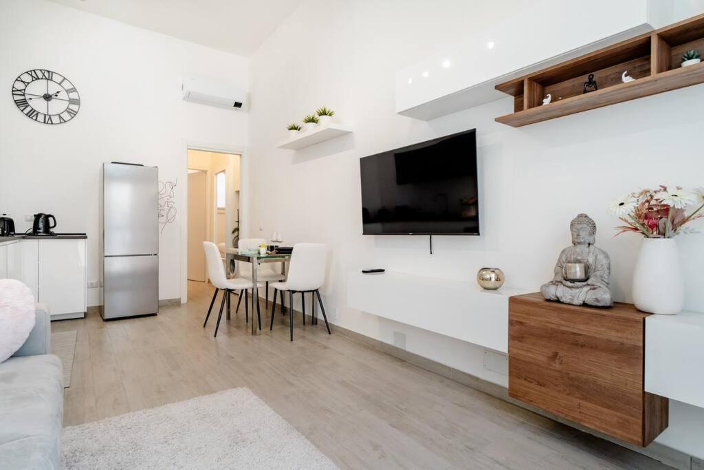 Tortona Navigli New and Cozy Apartment - 4