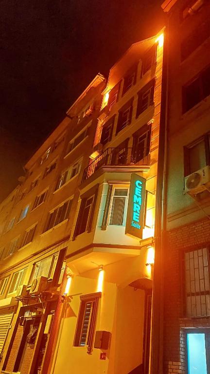 CEMRE SUIT, Istanbul
