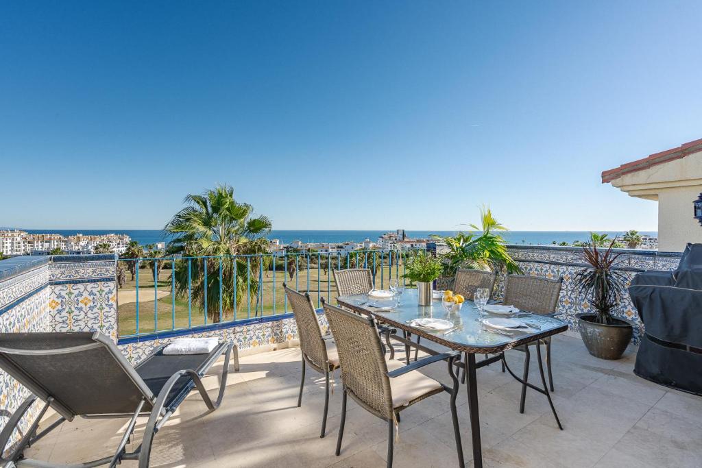 26 Front row penthouse golf and sea views Manilva Duquesa Andalusia, Manilva