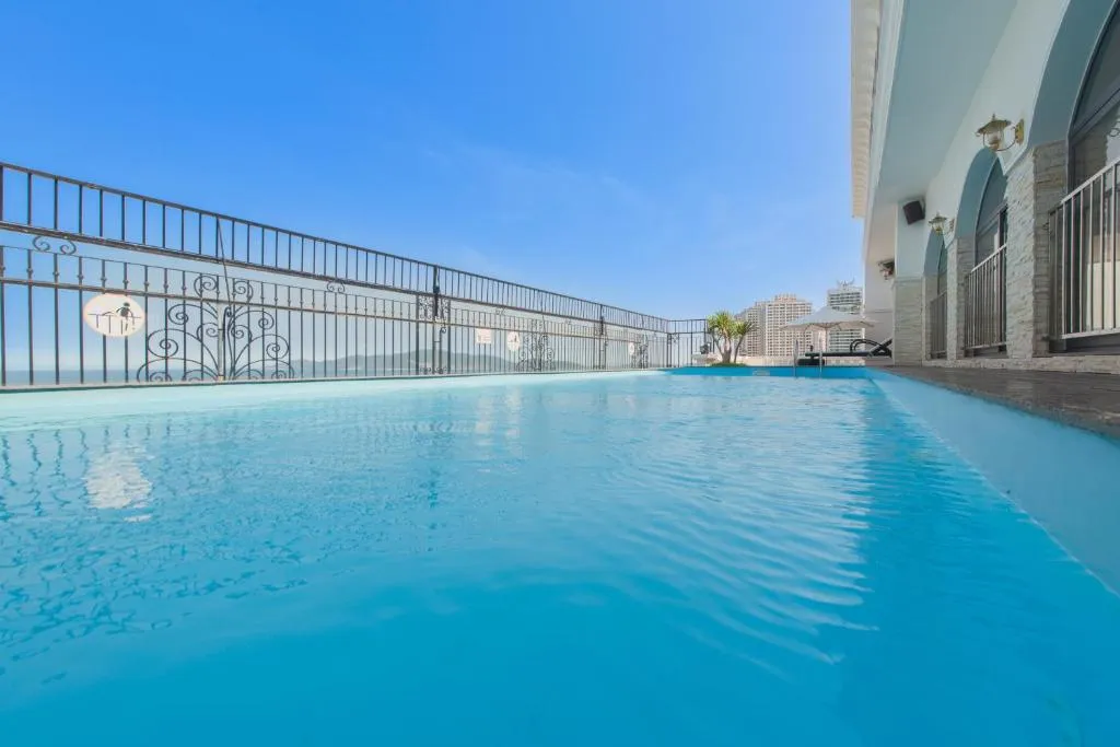 Daphovina Hotel, hotel in Nha Trang