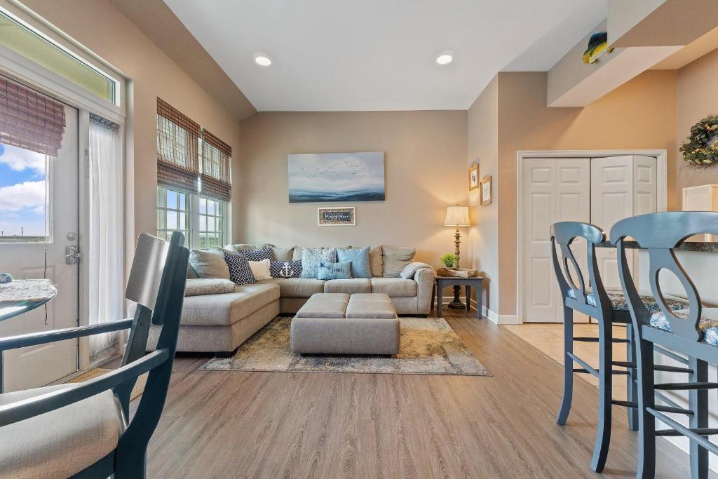 Villagio C246, Pensacola