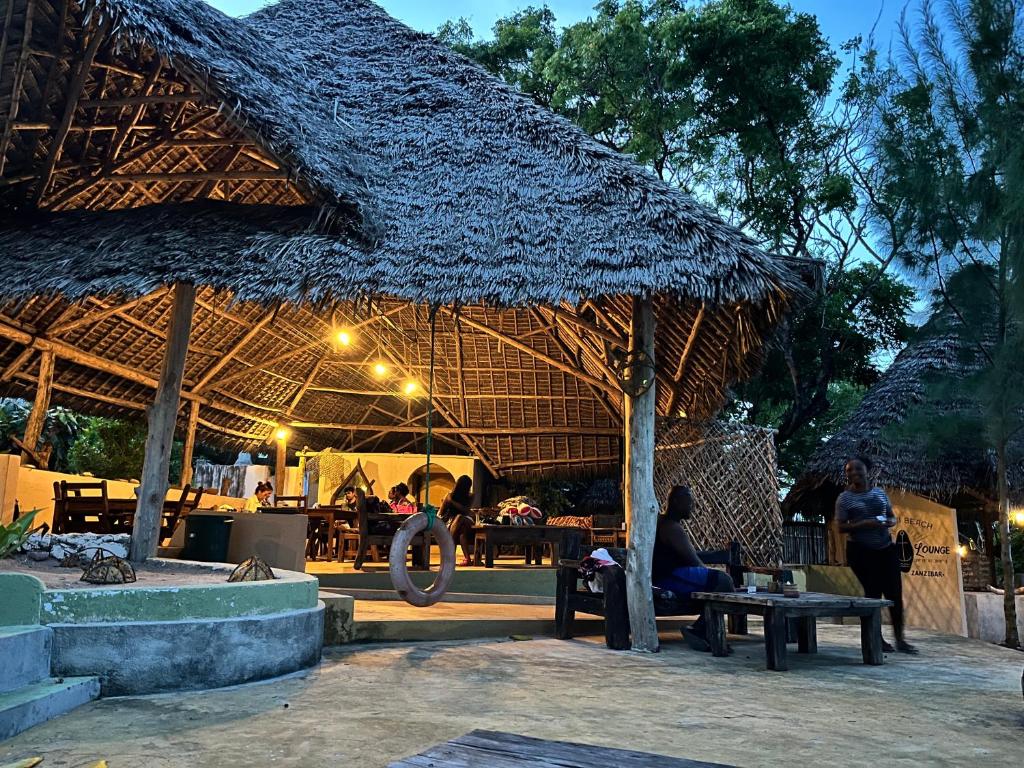 Sazani Beach Lodge and Tidal Lounge