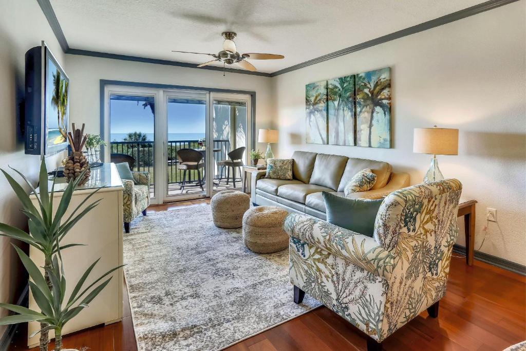 Land's End 11-204 Beach Front, St Pete Beach