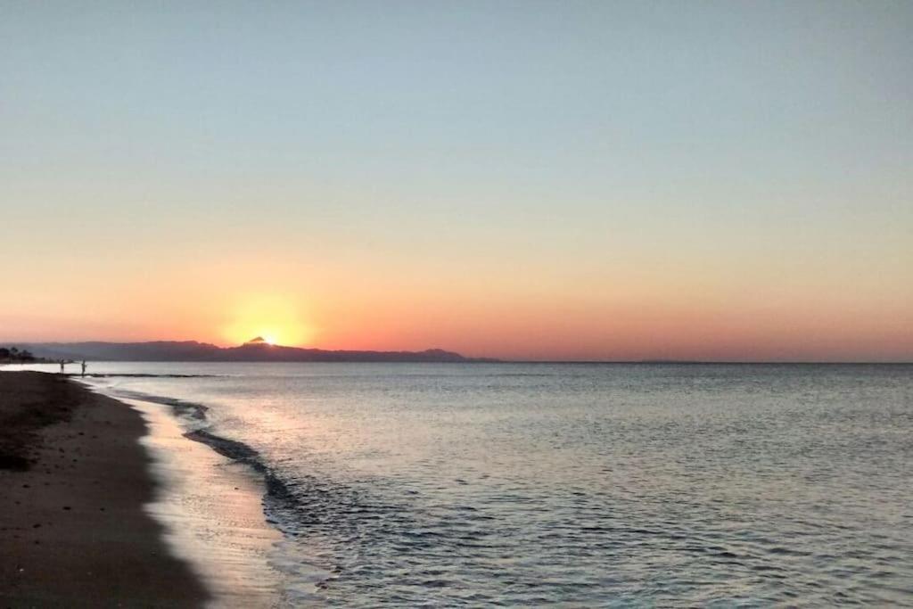 Apartamento Primera Linea de Playa. DENIA - 3