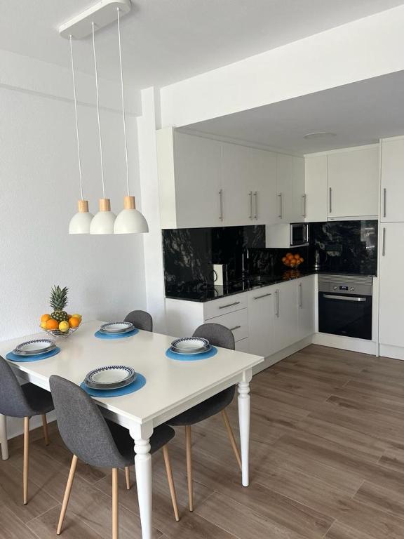 Apartamento Serenity by the Sea II, Altos de Campoamor, 2 bedrooms, balcony , terrace , tennis court and beautiful swimming pool - 4