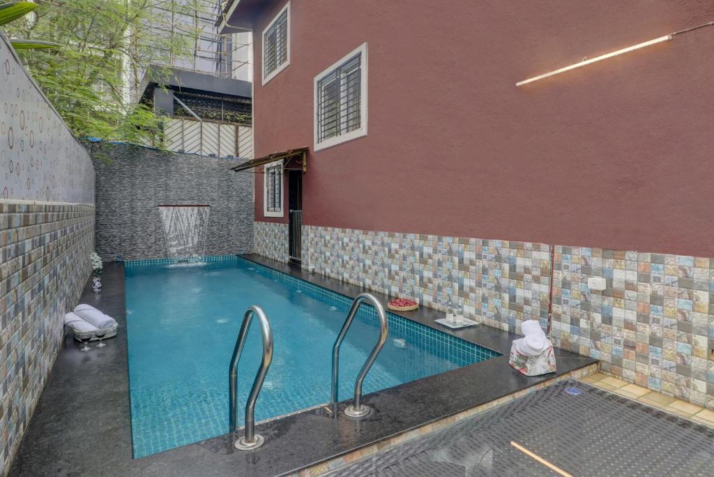 スイミングプール