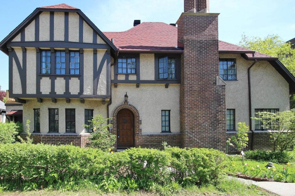 The Ambassador, Ottawa