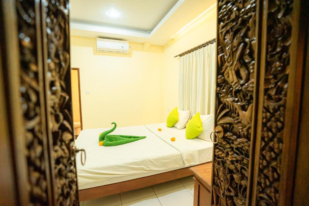 Bed, I Gusti Nyoman Oka Hostel and Homestay in Bali