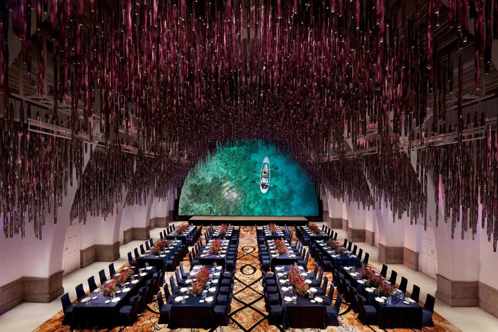 Banquet hall