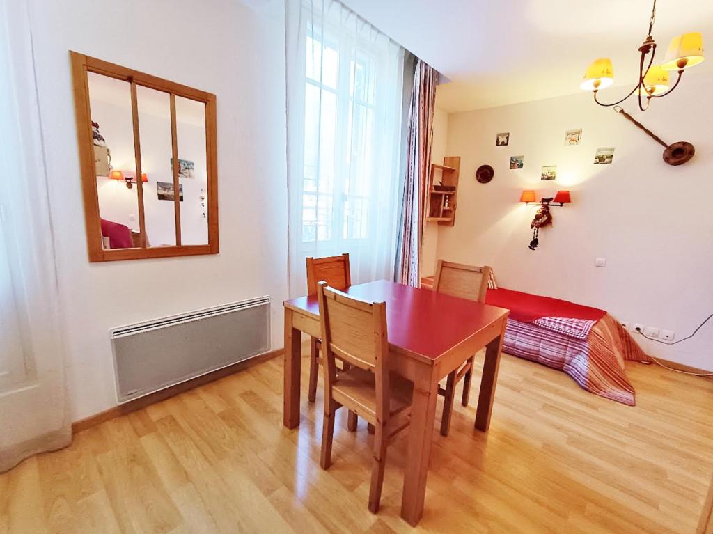 Le Bouquetin, Studio, centre Luchon, wifi, casier à skis, ascenseur, 3 personnes - 3