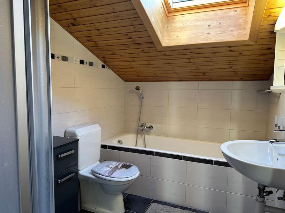 APPARTEMENT DE CHARME EN ATTIQUE dans UN PETIT CHALET - 4