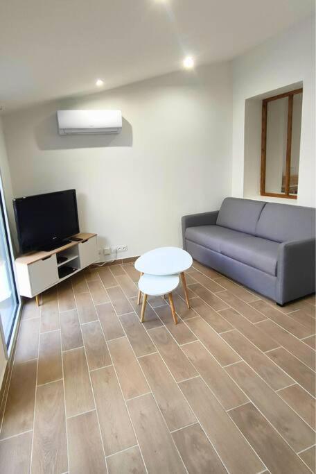 Appartement au cœur du village, climatisé avec extérieur - 3
