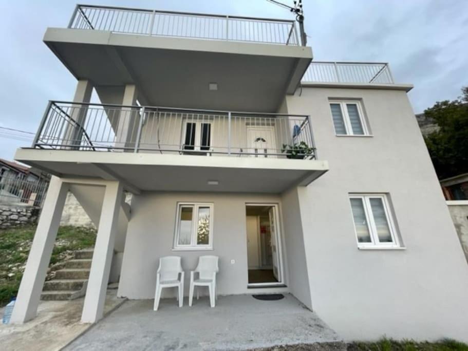 Sutomore Panorama Apartment - 3