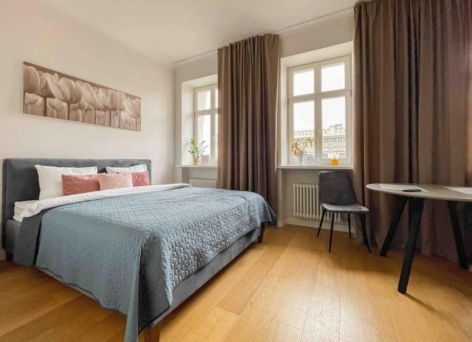 Modern Center Studio Apartment, Riga