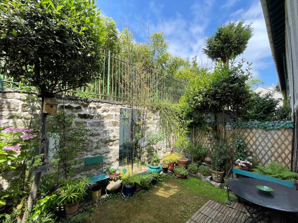 Artist House ; private courtyard, Paris center - 4