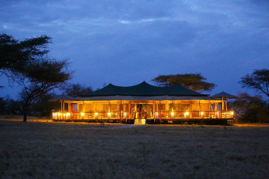 Explore Serengeti Tented Camp