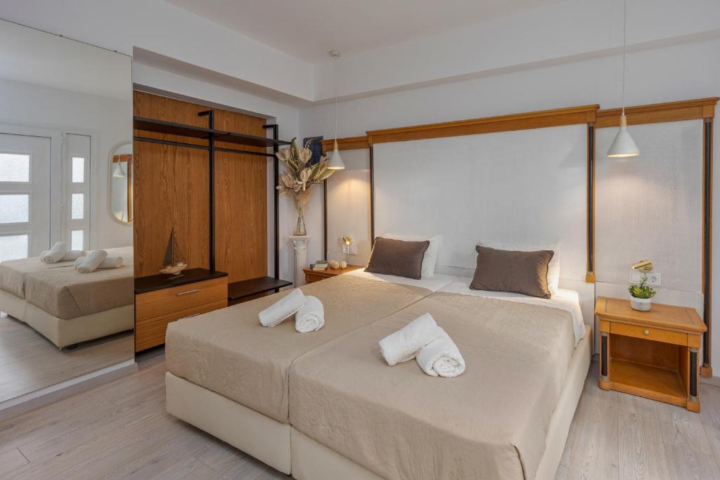 Camelot Royal Beds by Checkin