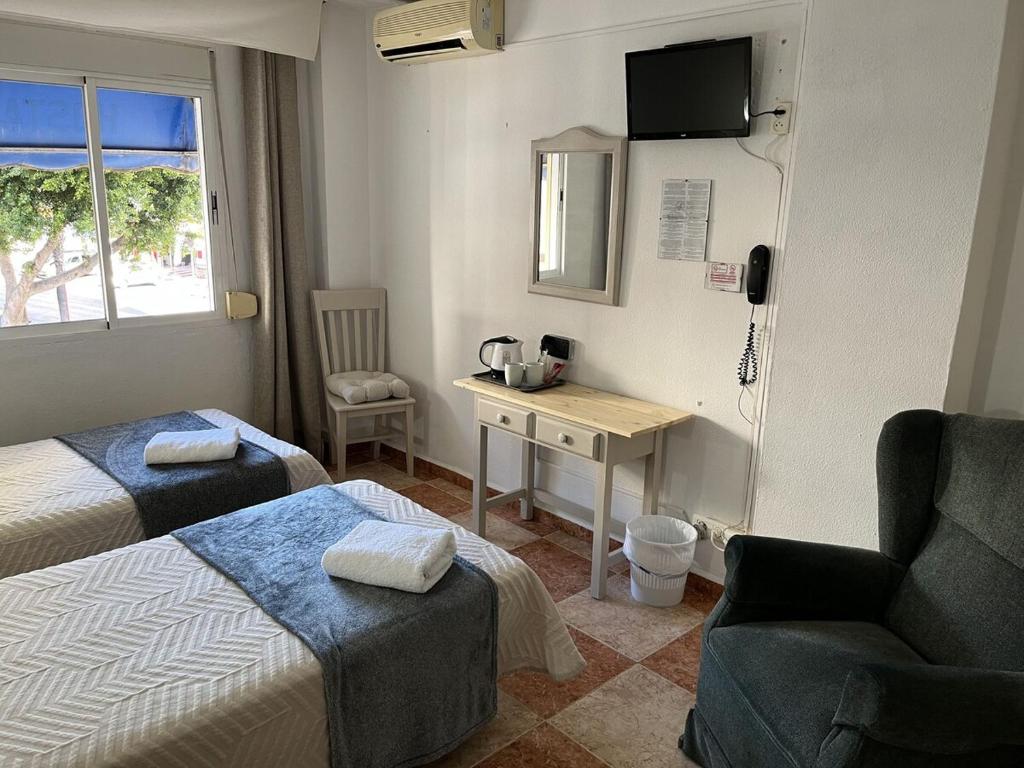 Hostal Virgen del Rocío II - 5