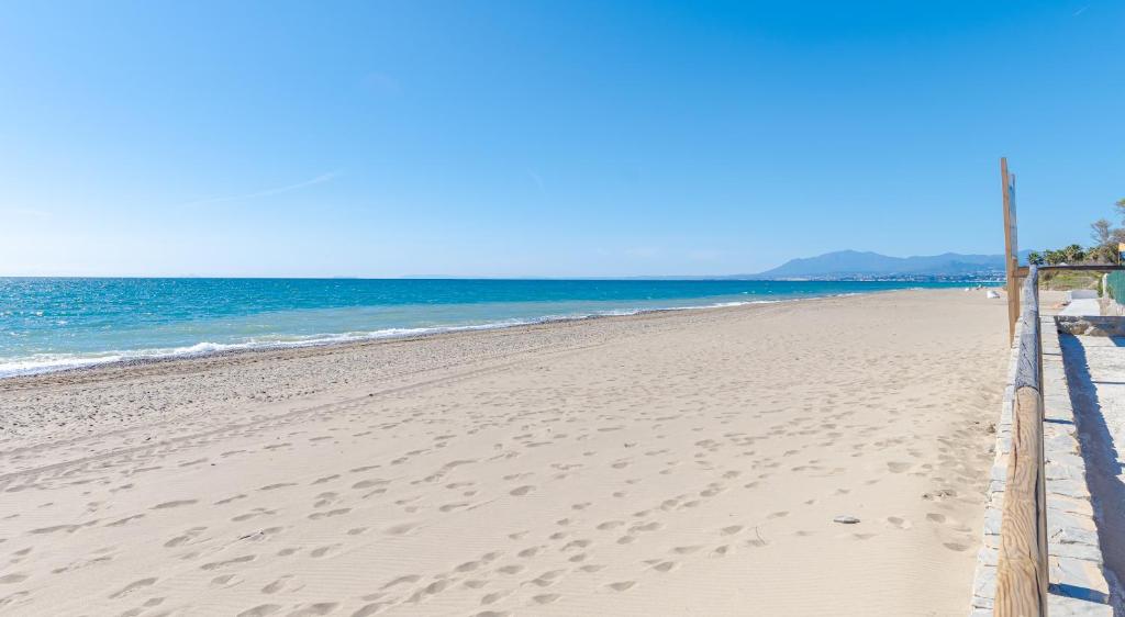 Fantastic Apartment 80m from the Beach! - 3