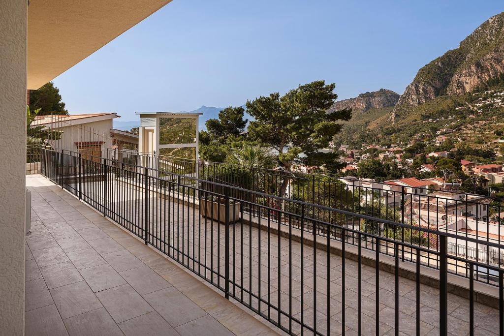 Capo Zafferano Apartments - 2
