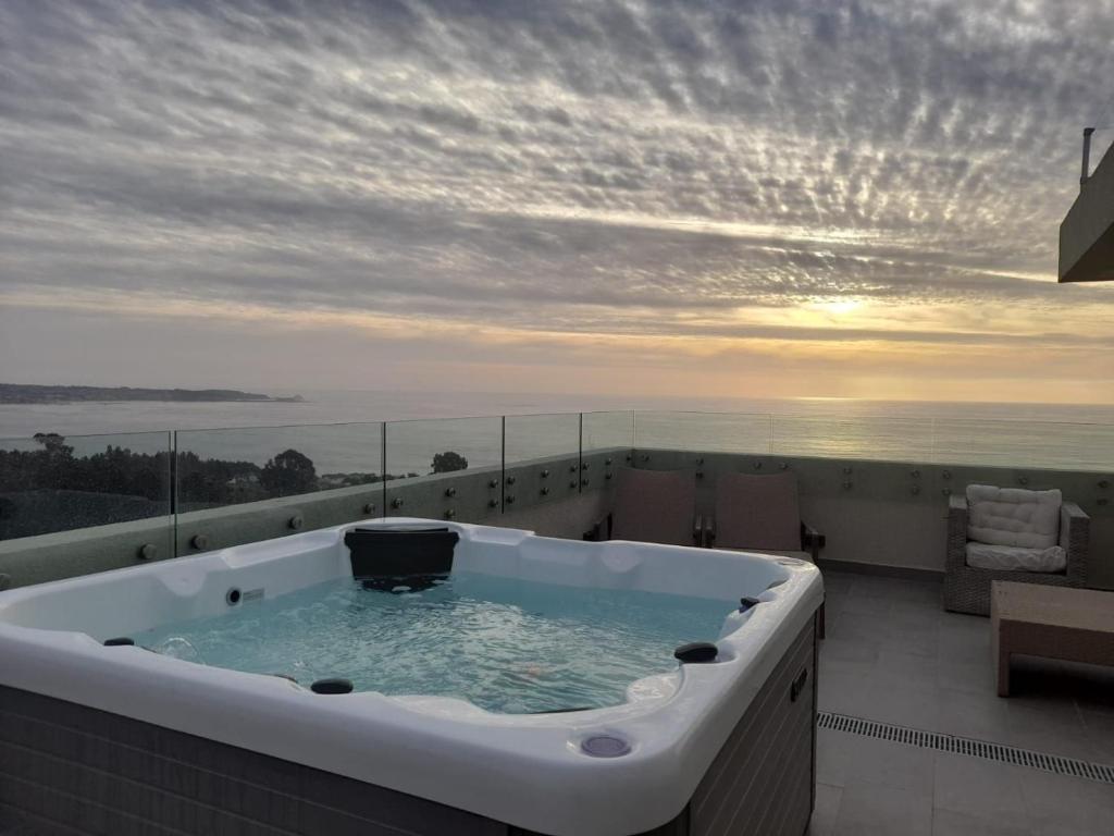 Increíble Penthouse con Jacuzzi Privado - 2
