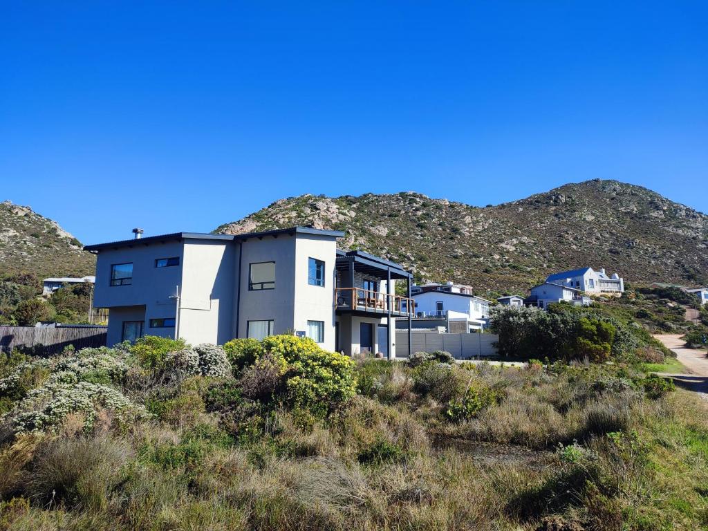 Prinia on Peak holiday home, Pringle Bay