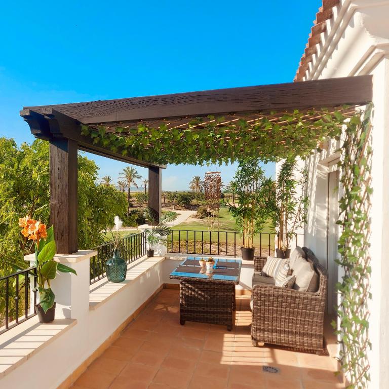 Penthouse Cálida, Roldán