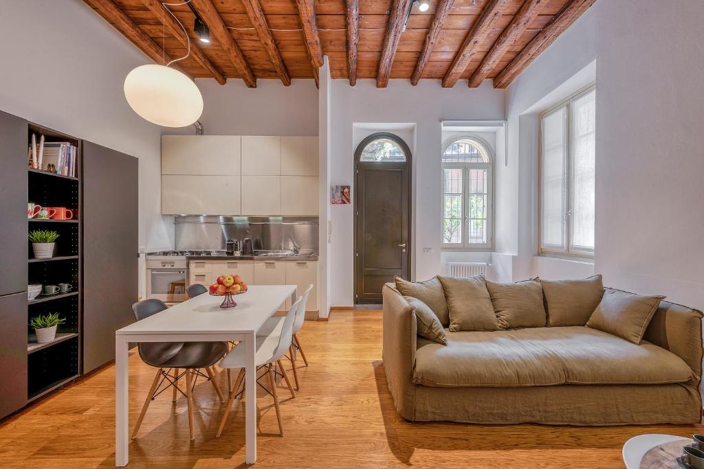 Comfort & Style in Como center with parking - 2