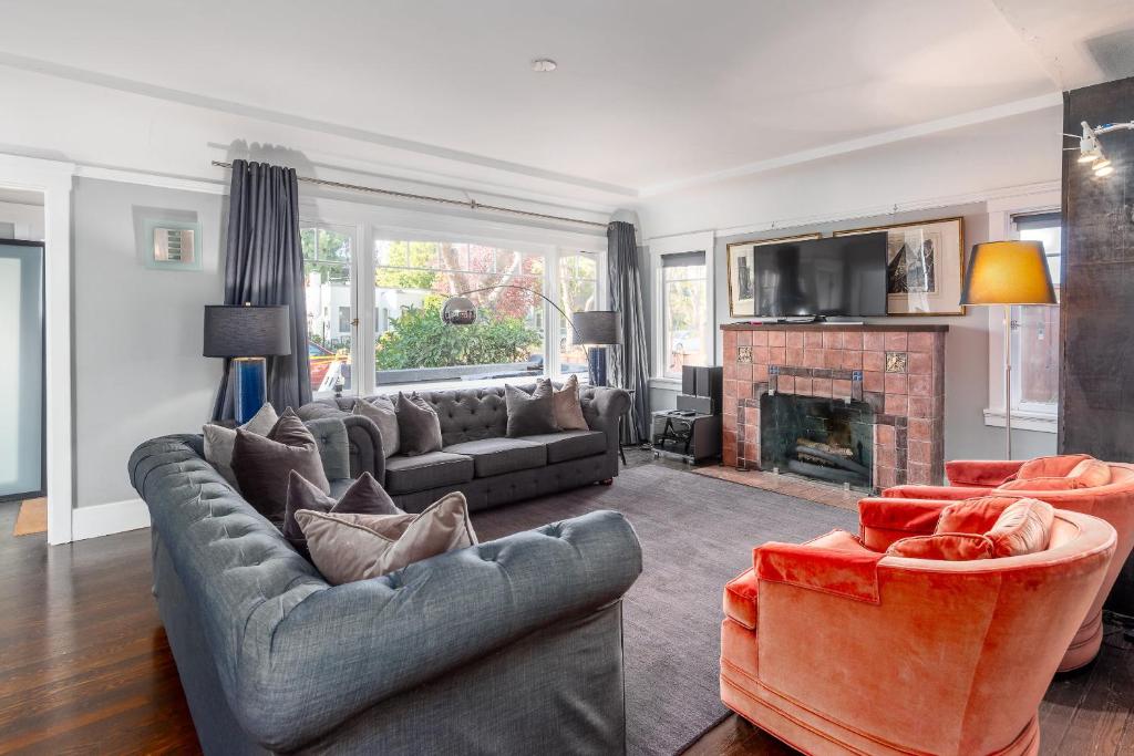 Palo Alto Home on Fulton Street, Palo Alto