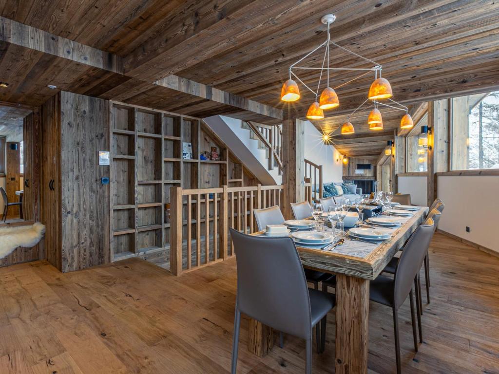 Chalet de luxe lumineux avec panorama, WIFI, garage, balcons et services haut de gamme, Val-d'Isère - FR-1-694-344 - 1