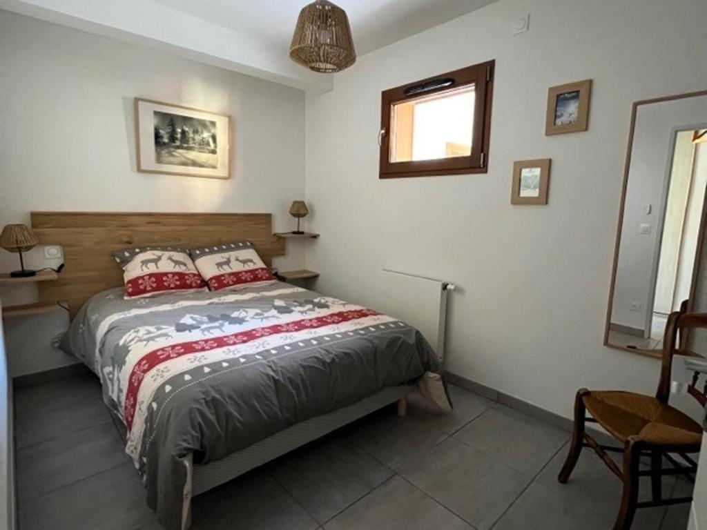 Charmant 3 pièces avec Wi-Fi et parking au Monêtier-les-Bains - FR-1-762-51 - 4