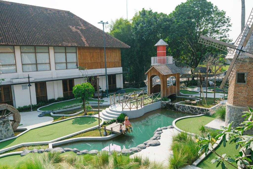 Mini golf course