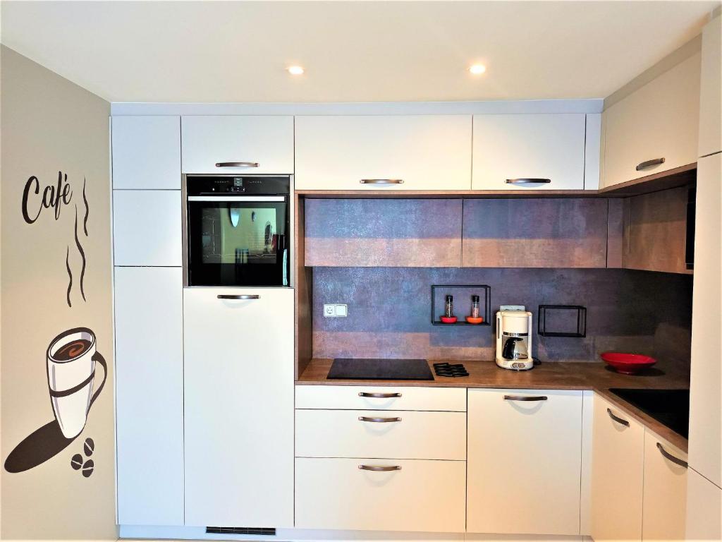 Apartamento Confortable en Roses, Playa a 20m, Terraza Amplia - ES-258-29 - 3