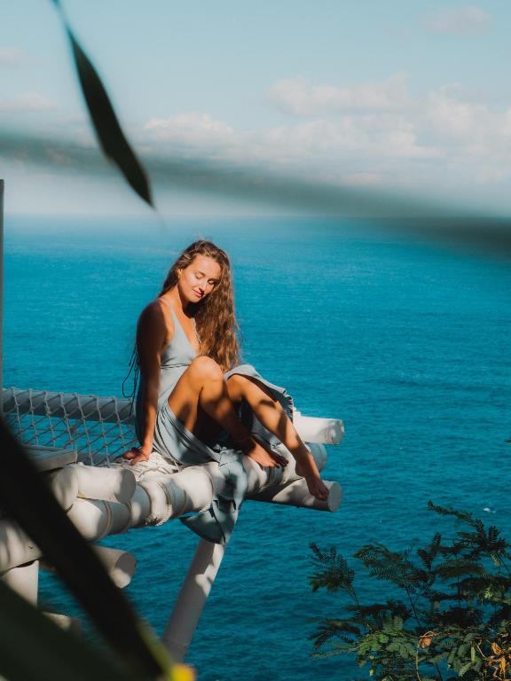 Tropical Glamping Nusa Penida Diamond Beach &#8211; Cliff Side Edge