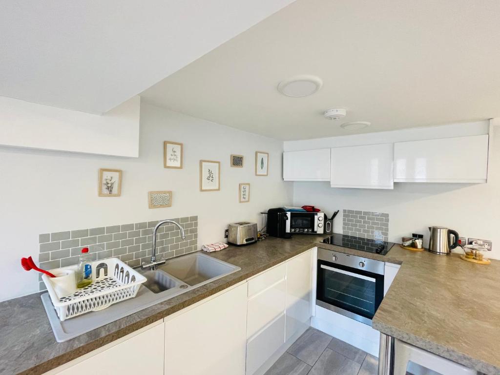 10 Bromleys Court photo 6