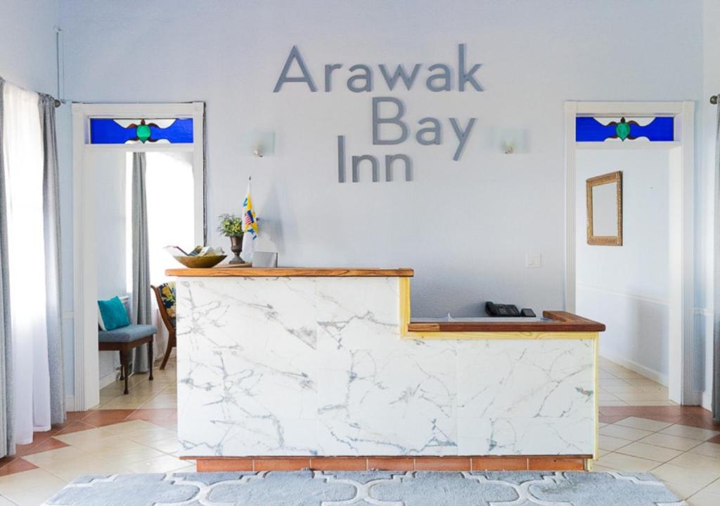 Lobby, Arawak Bay: Inn at Salt River in Clairmont