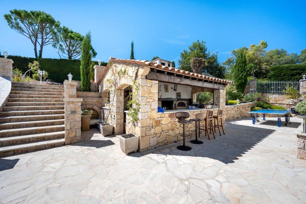 Villa Caroubiers Pretty provençal villa with swimming pool - 2